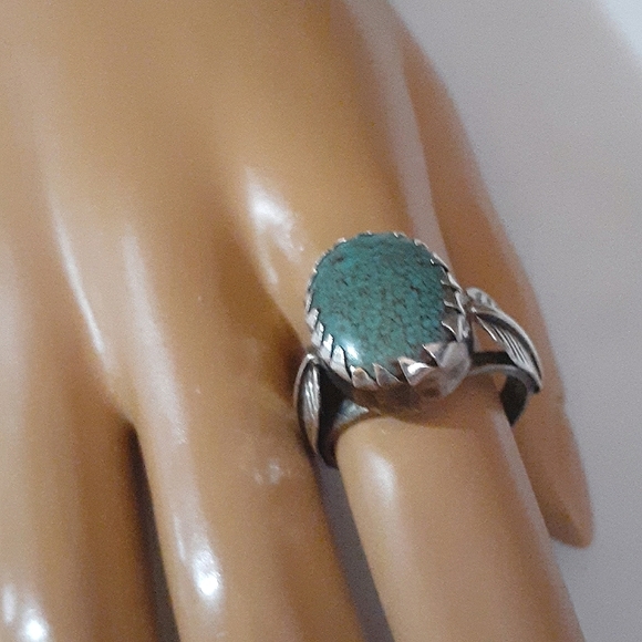 Turqoise & Sterling Jewelry - SOLD 💙 Navajo Design Feather Ring